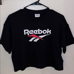 Reebok cropped black t-shirt